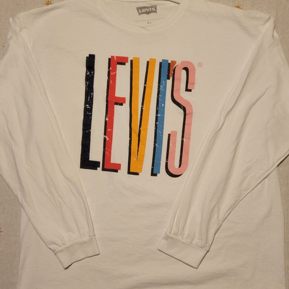 Levi's long sleeve tee